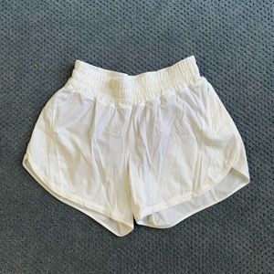 Lululemon white womens shorts size 8